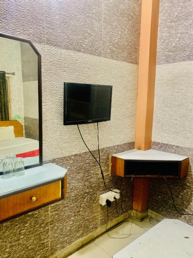 Hotel Bengal -100M From Park Circus 7 Point Kolkata Luaran gambar